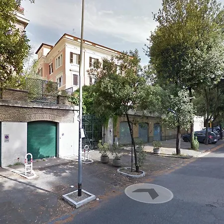 Via Di Massimo Apartment *